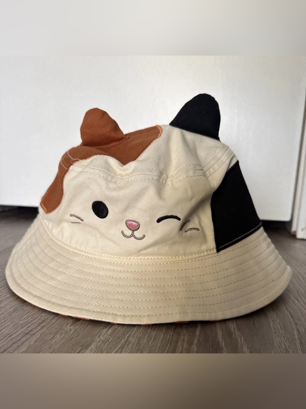 Squishmallows Cam the Cat Bucket Hat NWOT